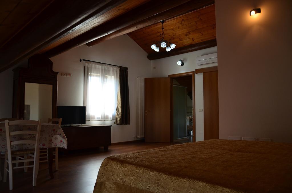 הוילה Costabissara Agriturismo Alla Corte מראה חיצוני תמונה